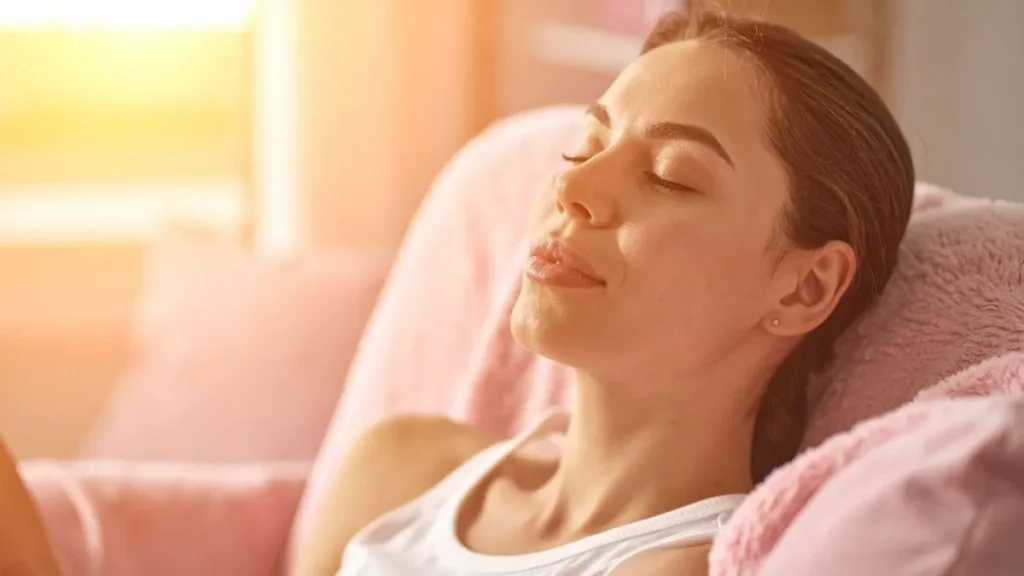 Hypnosis in chronic pain woman in relax chair